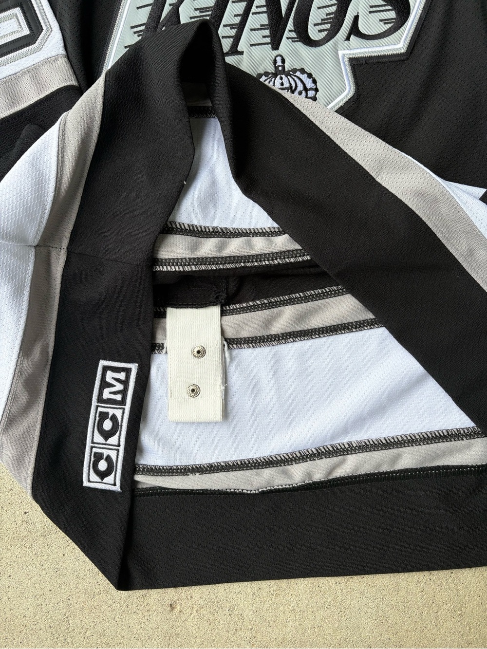 Vintage CCM Authentic LA Kings Wayne Gretzky Jersey Size 52 - Picture 4 of 7